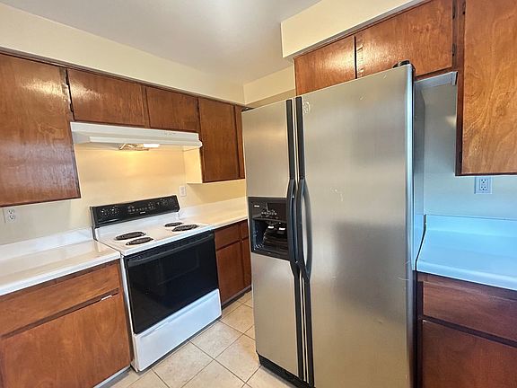 2nd image of 6092 Lime Ave APT A
