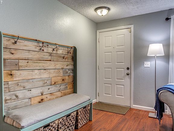 3rd image of 2216 NE 96th Ct