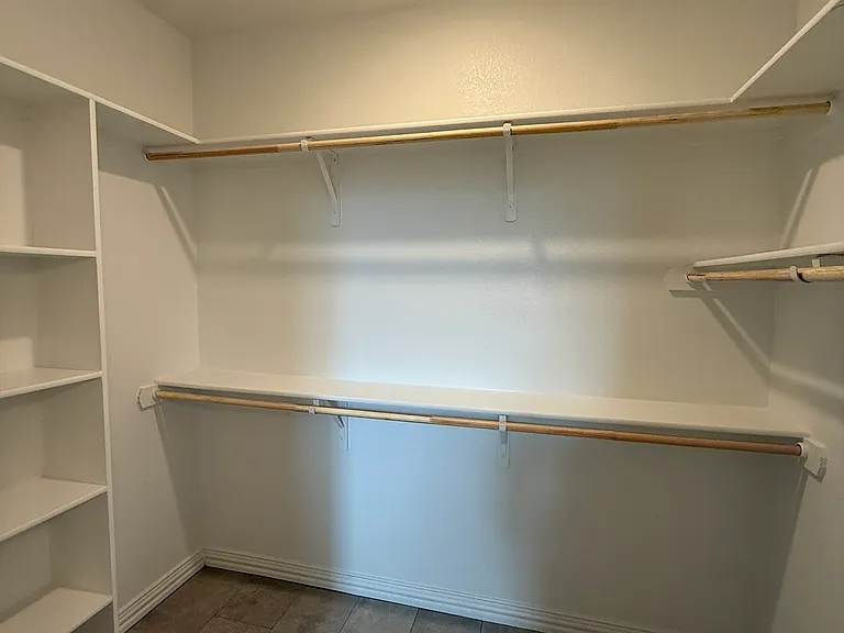 3202 Fenway Cir — Photo 16