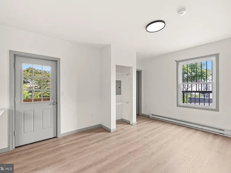 531 Walton St #3 — Photo 12
