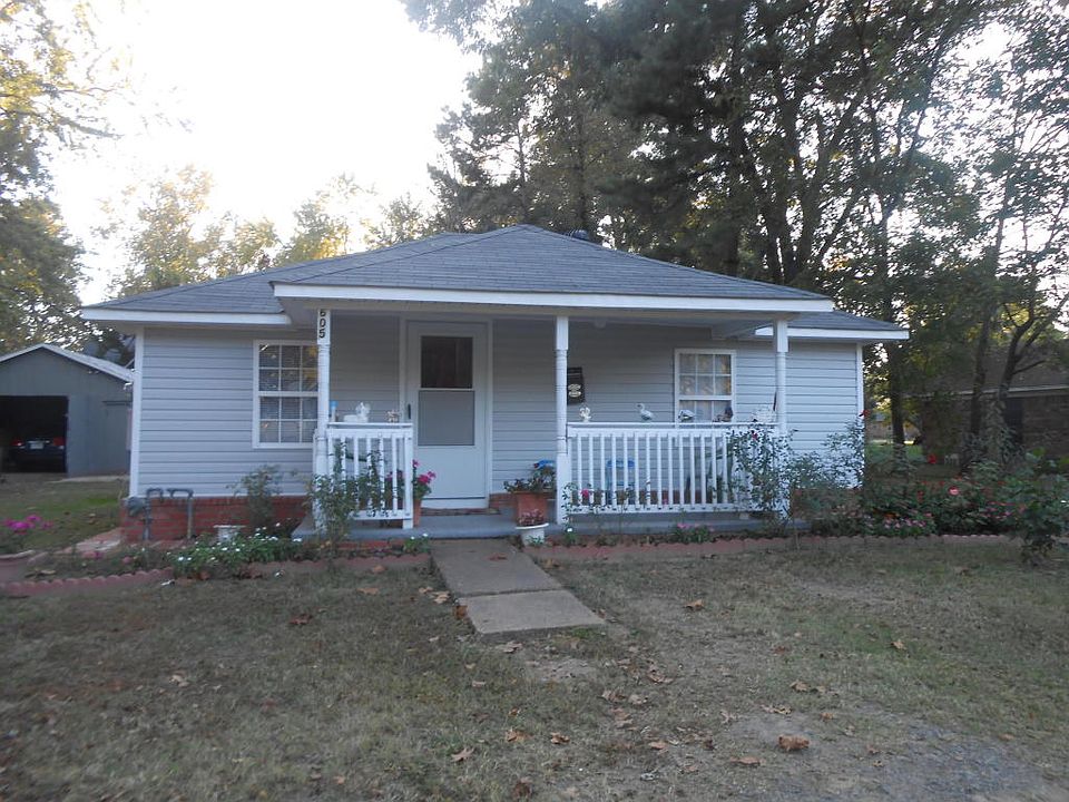 1st image of 605 N 4th St