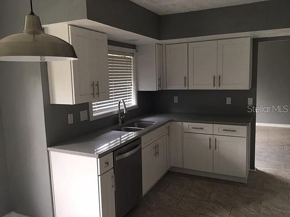 5th image of 1204 Royal Oak Dr