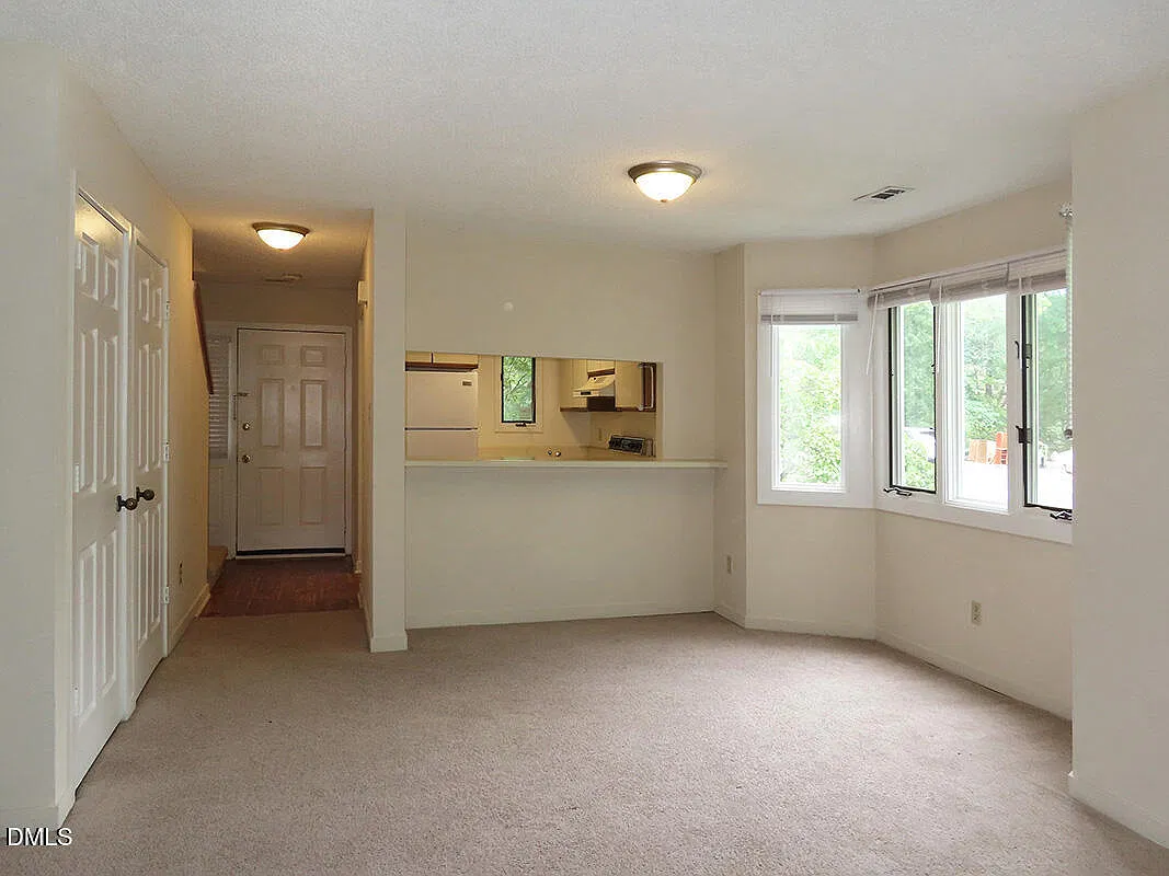 2 bed, 2.0 bath, 825 sqft, $1,745 — Photo 3