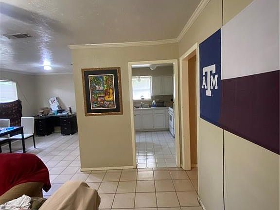 2nd image of 1016 Cedar Run