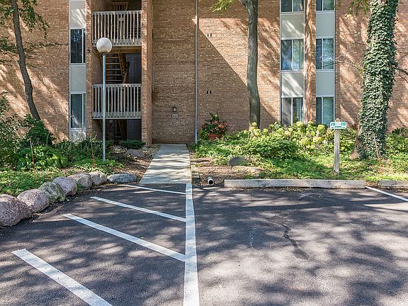2nd image of 6020 E Lake Dr APT 1B