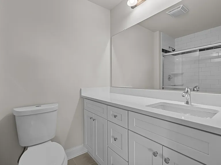 801 Maxine Ct #D — Photo 12