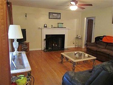 4th image of 1776 Wetmore St