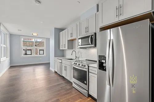 136 Babcock St #404 Photo 1
