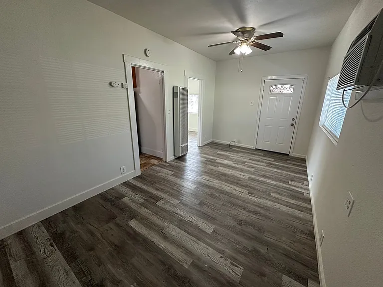 807 G St — Photo 3
