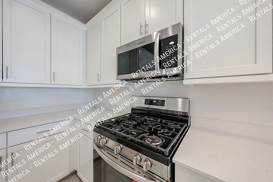 Beautiful Rental Home in a Desirable Location ? 3119 W Dona Rd — Photo 3