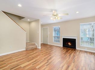 5807 Beverlyhill St APT 32, Houston, TX 77057