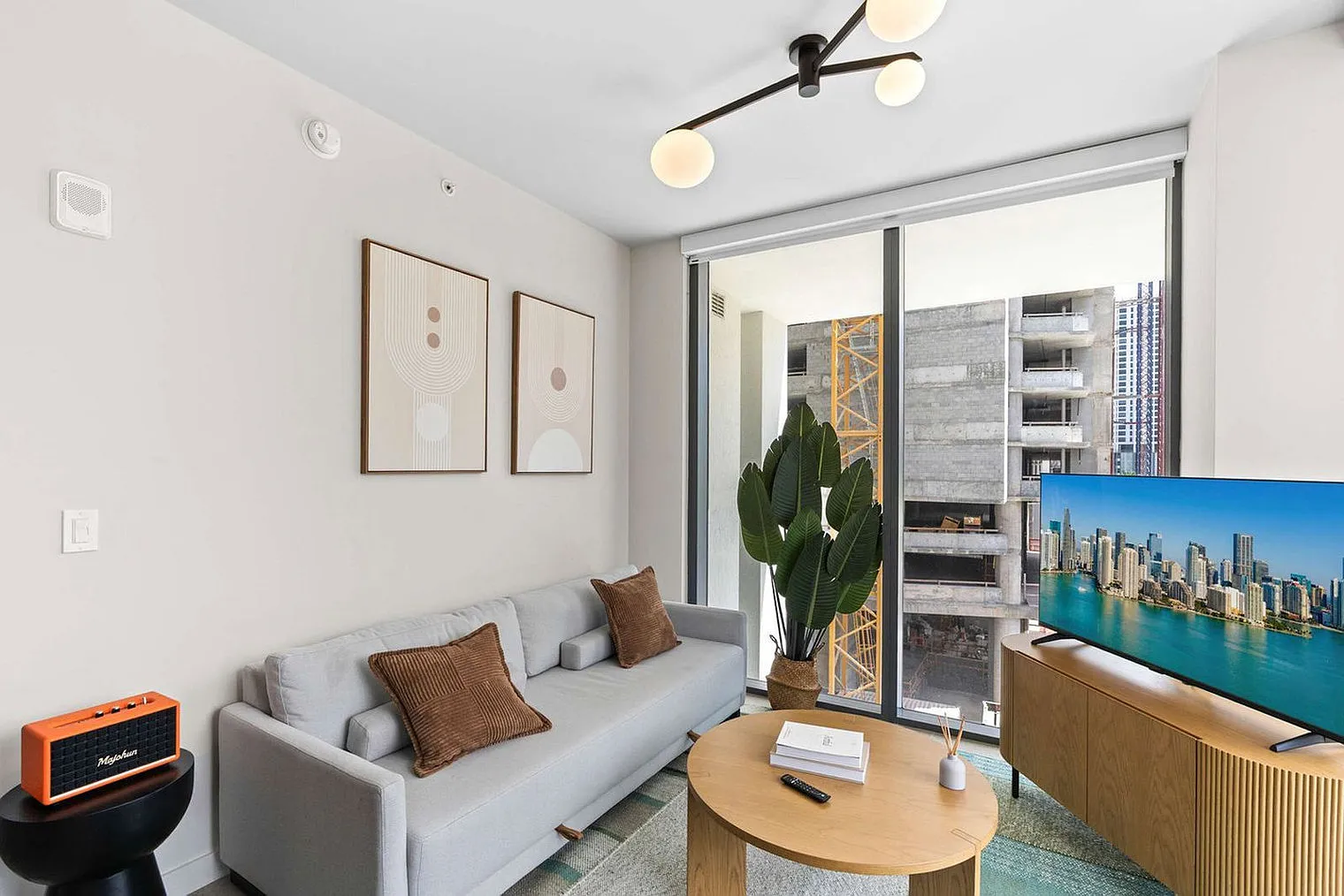 2 bed, 2.0 bath, 818 sqft, $3,465 — Photo 1