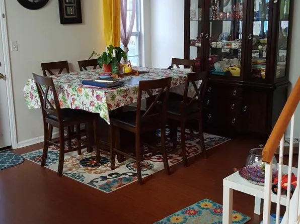 3 Koenig Dr, Parlin, NJ 08859