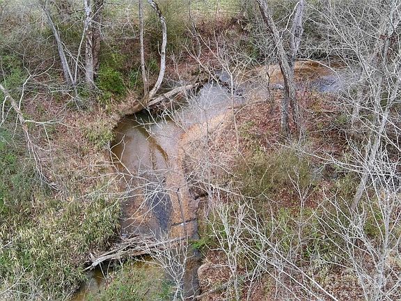 5th image of 3078 Summerow Rd