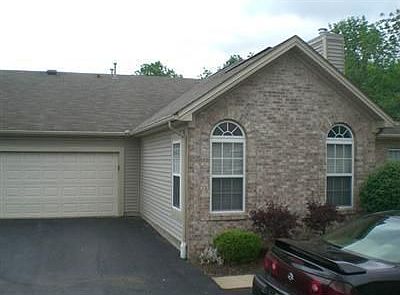 2nd image of 30 Parkside Cir Unit 2