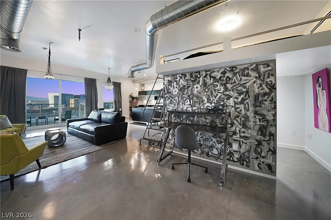 Newport Lofts — Photo 1