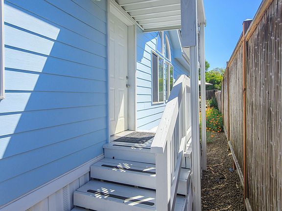 2nd image of 321 Clay St Spc 82