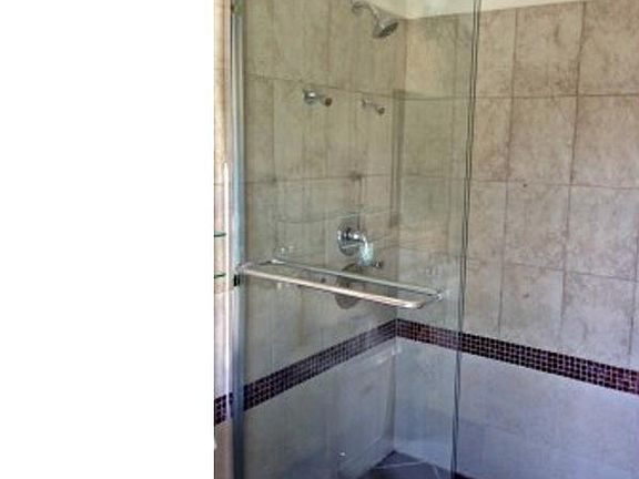 5th image of 271 SE 6th Ct