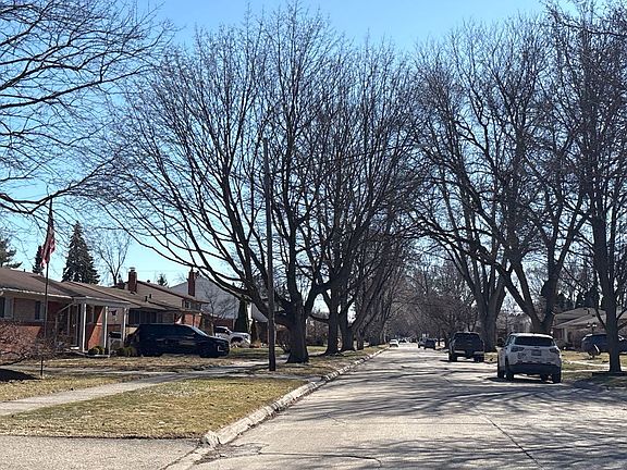 5th image of 9479 Katherine St