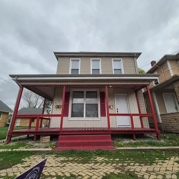426 1/2 E Market St — Photo 2
