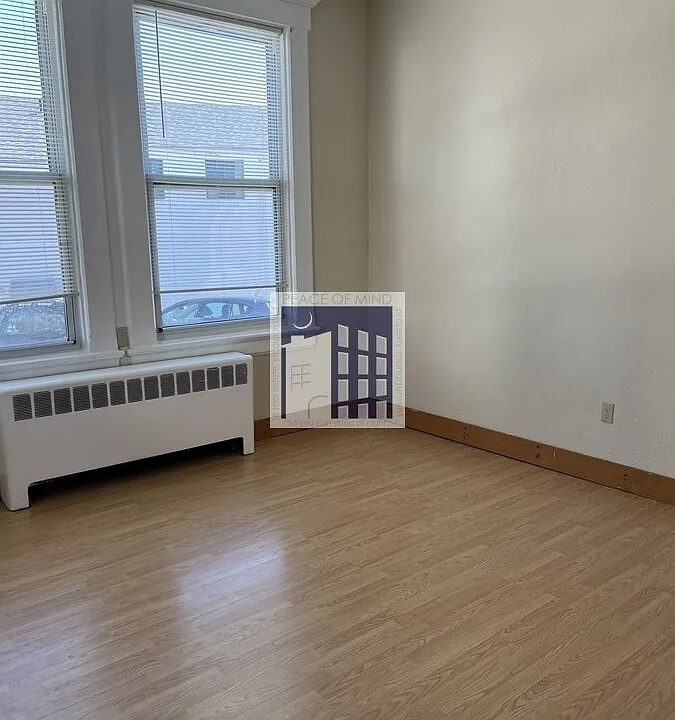 128 Social St #4