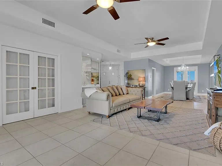 2000 Royal Marco Way #2-607 — Photo 4