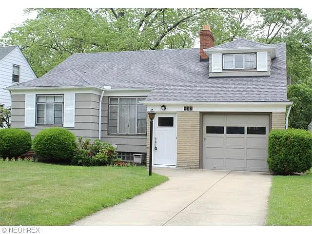 437 Parkside Dr photo 1