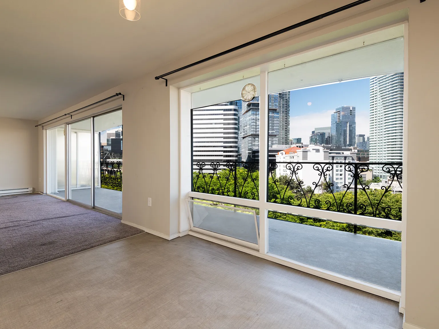 2 bed, 1096 sqft, $2,600 — Photo 4