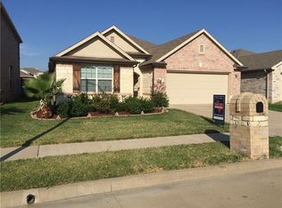 812 Honey Dew Ln, Fort Worth, TX 76120