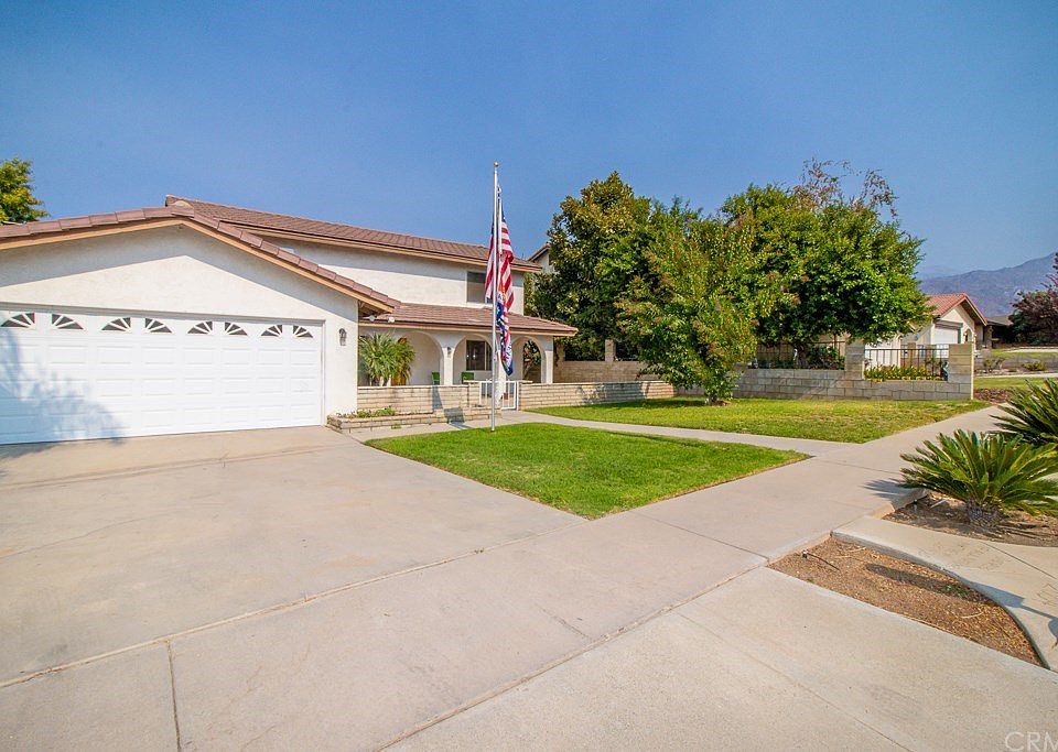 1st image of 35044 Persimmon Ave