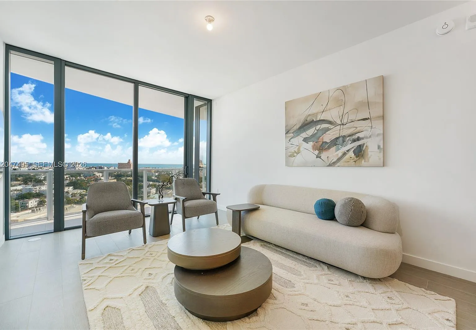 Park Residences Condo — Photo 3