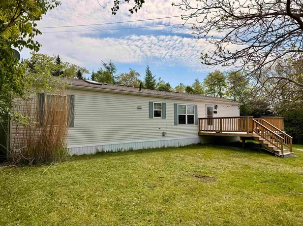 1985 Sandy Point Rd, Shelburne, NS B0T 1W0