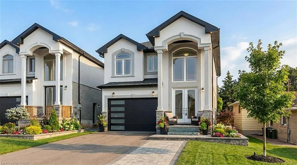 3 Mentino Cres photo 1
