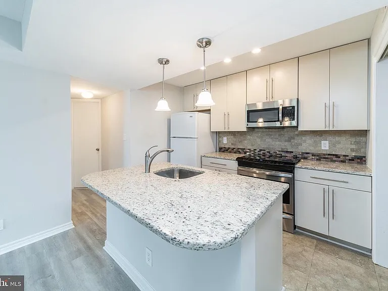 3920 Penderview Dr — Photo 1