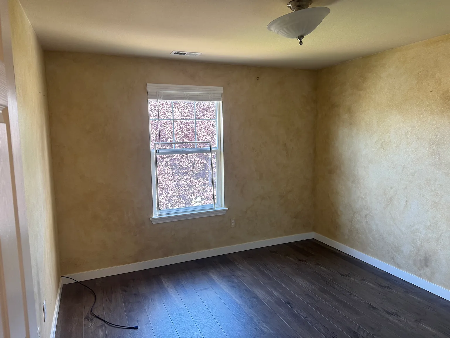 3 bed, 2.5 bath, 1822 sqft, $3,200 — Photo 4