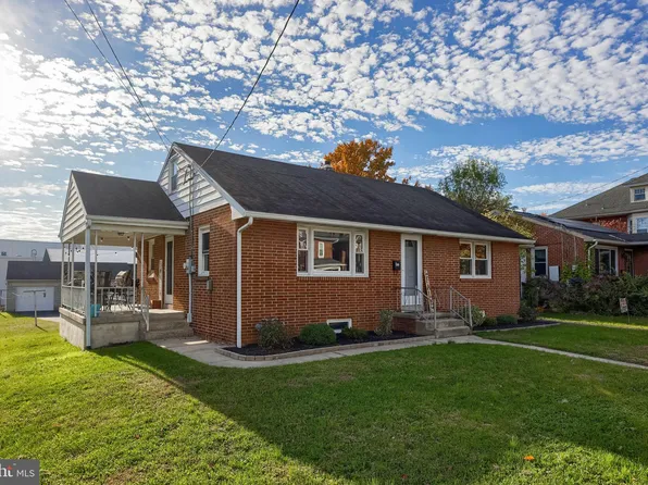411 S 4th St, Denver, PA 17517