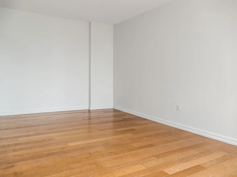 5-11 47th Ave #PHE — Photo 5