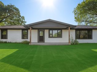 19551 Fm 463, Devine, TX 78016