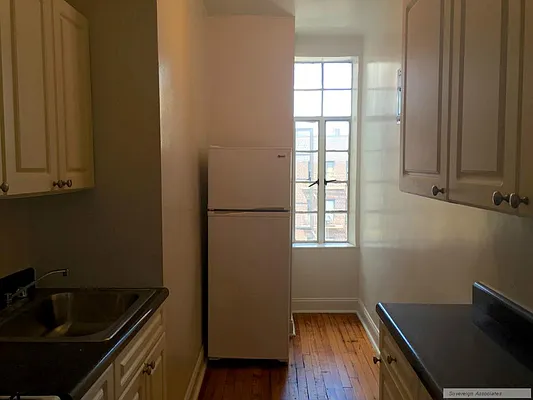 Rented by Sovereign Associates | media 25