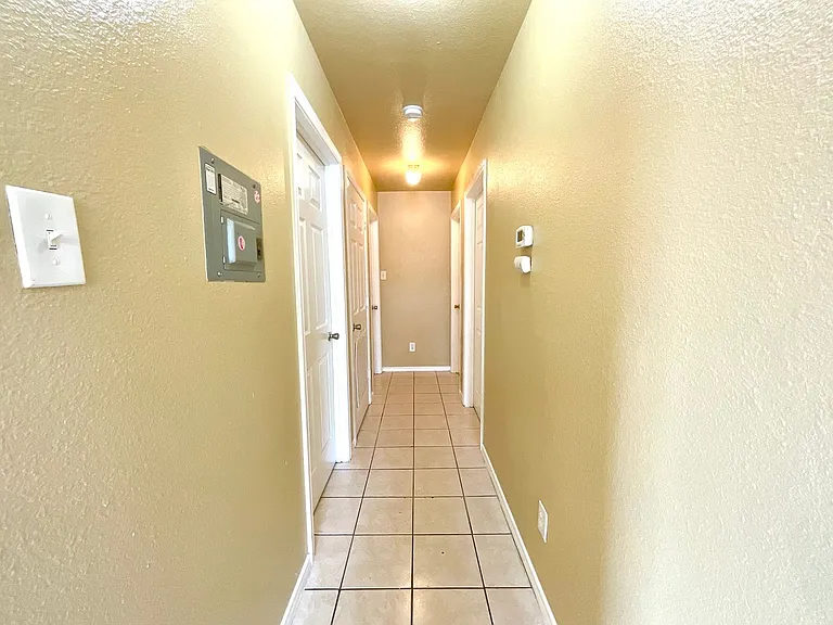 422 Amires Pl — Photo 14