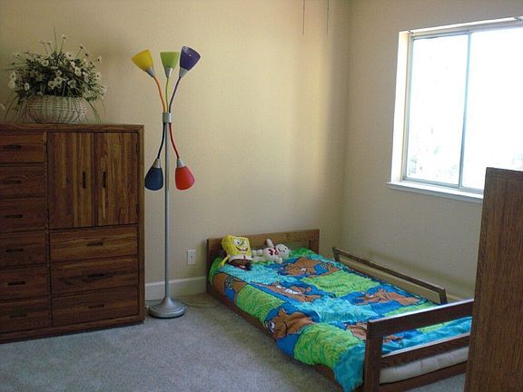 5th image of 1046 Zamora Dr