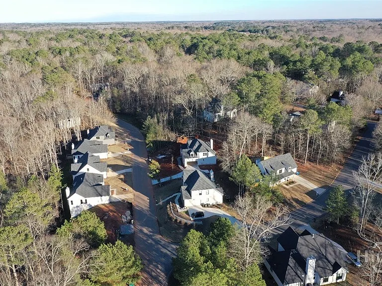 360 Ansley Dr — Photo 42