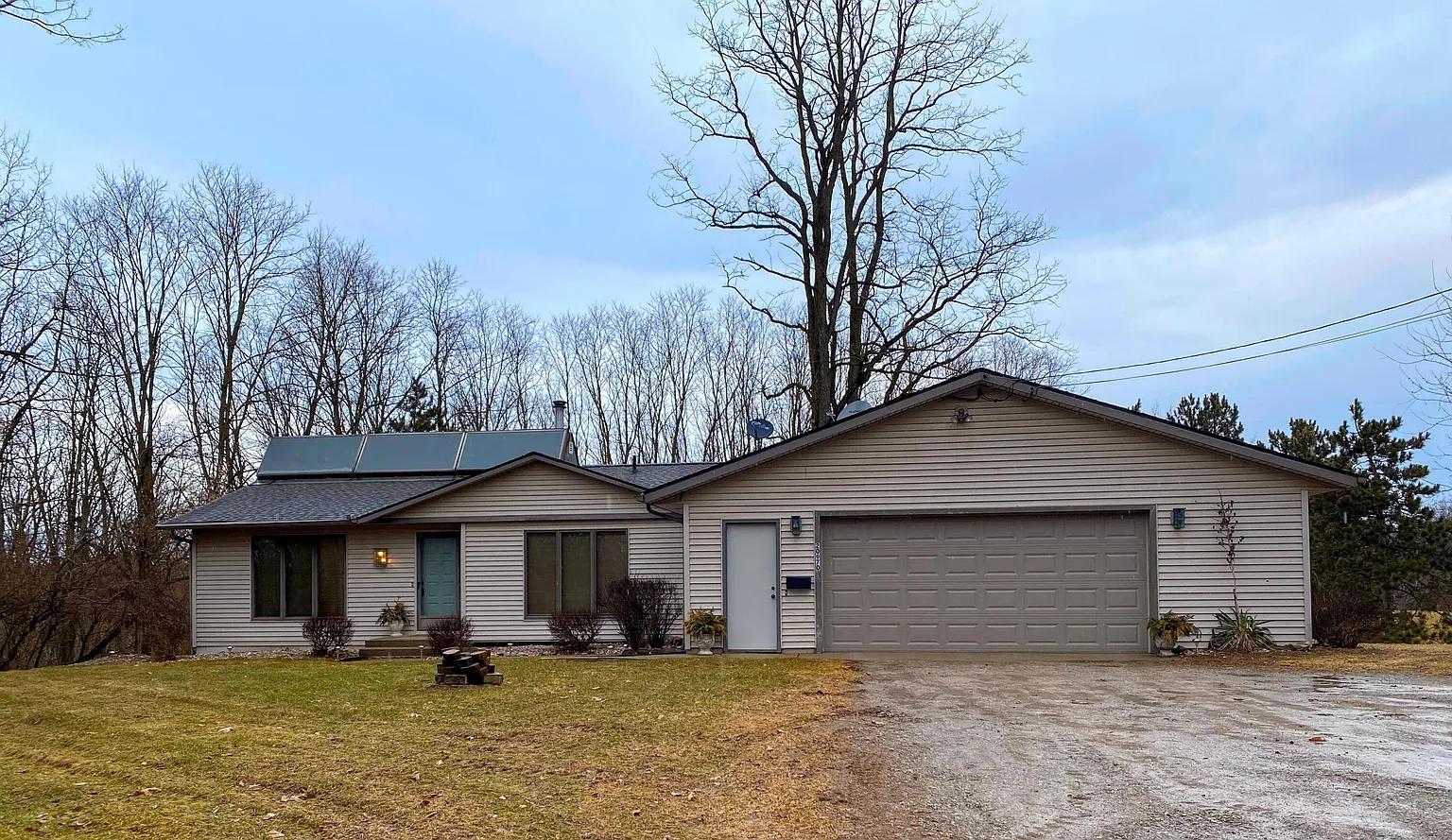 20970 Waterloo Rd photo 1