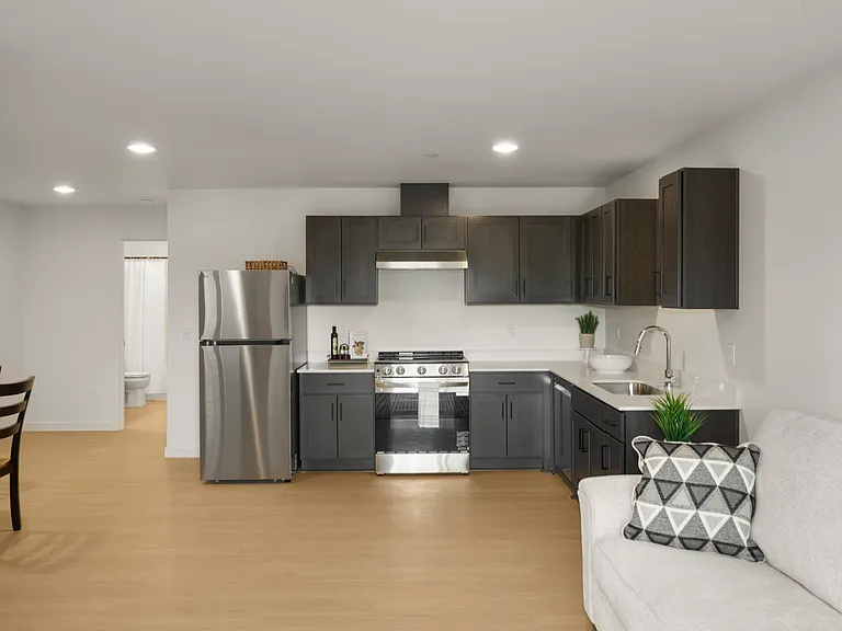 River Run Apartments — Photo 8