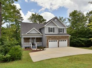 2525 Adrionna Ter, Clemmons, NC 27012