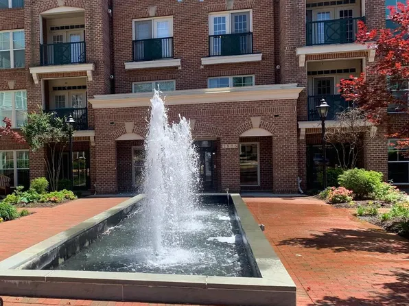 2903 Saintsbury Plz APT 310, Fairfax, VA 22031