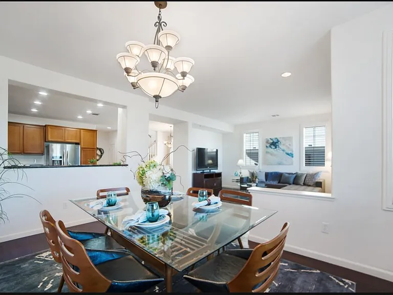 2432 Homer Ln — Photo 2