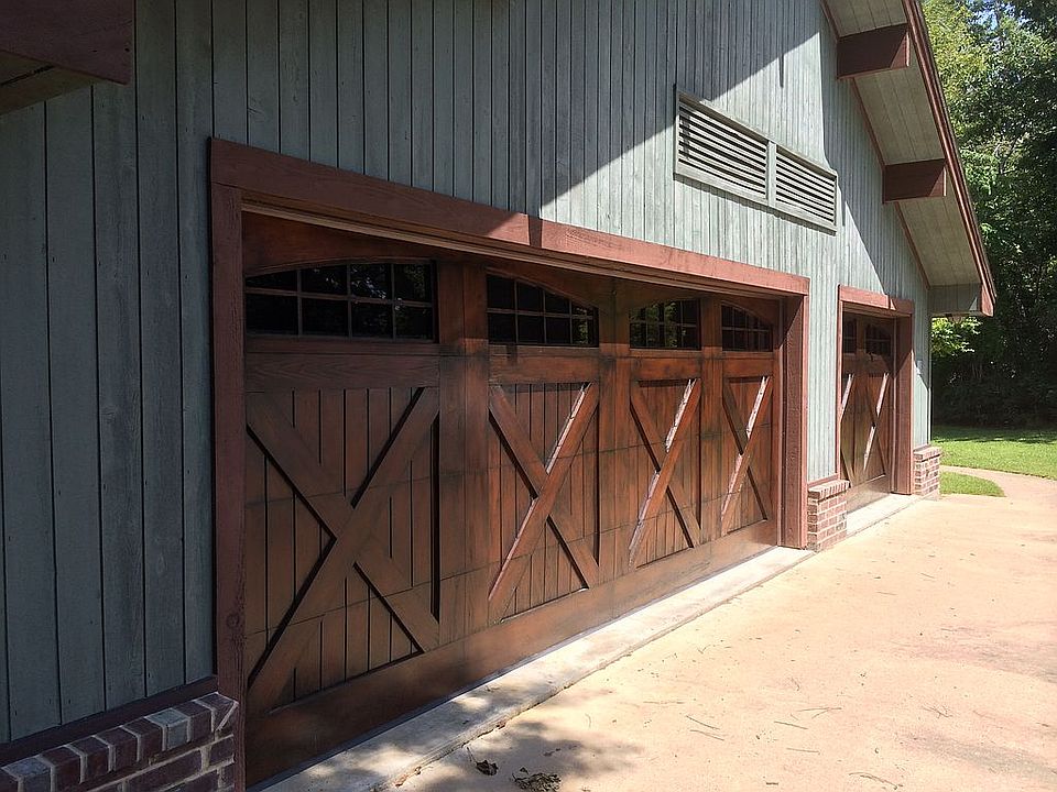 2nd image of 218 Hazel Dr
