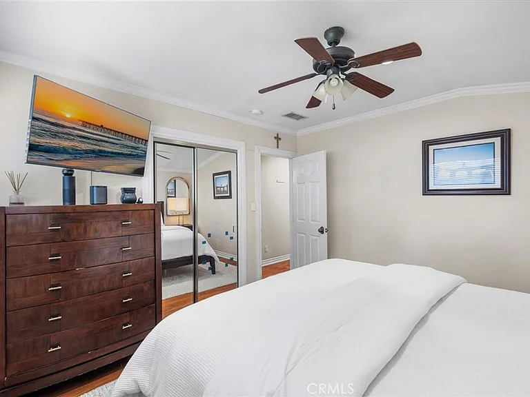 12105 Nashville Ave — Photo 15