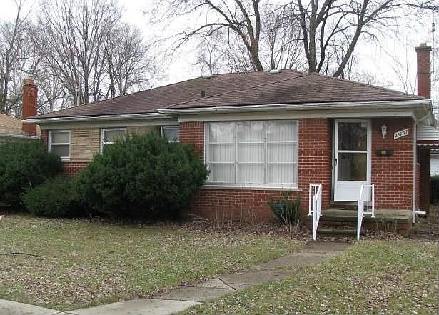 1st image of 26737 W Chicago St